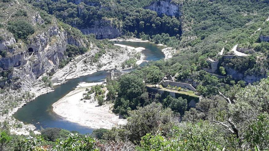 Proche Uzes Le Cocon Du Peintre Anglais Sanilhac-et-Sagries Екстер'єр фото